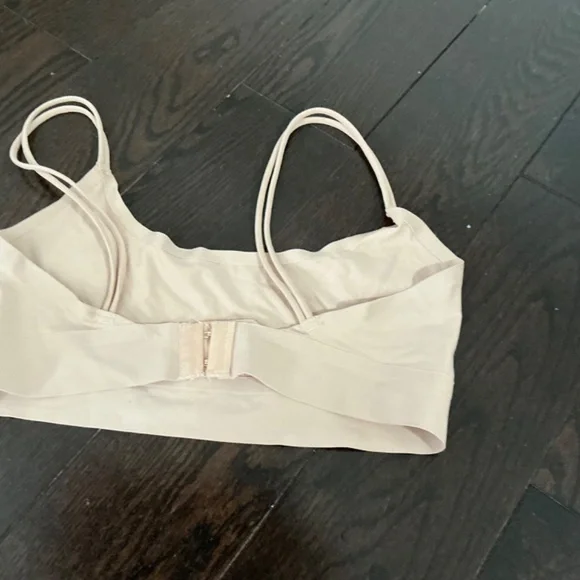 Beige bra - Picture 2 of 2